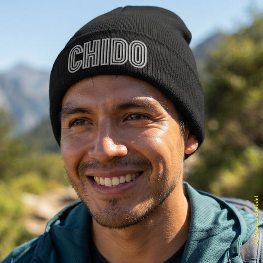 Chido El Trazo - El Gorro Black & White Cuffed Beanie | ¡OYE! Originals