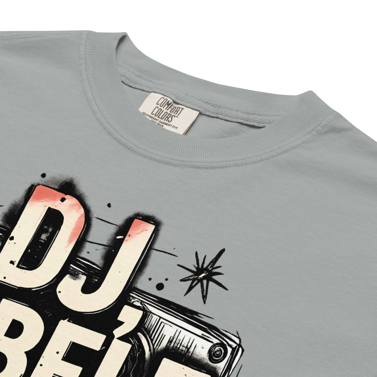 DJ Súbele que no oiga la peda - A Mano Style Relaxed Fit Tee